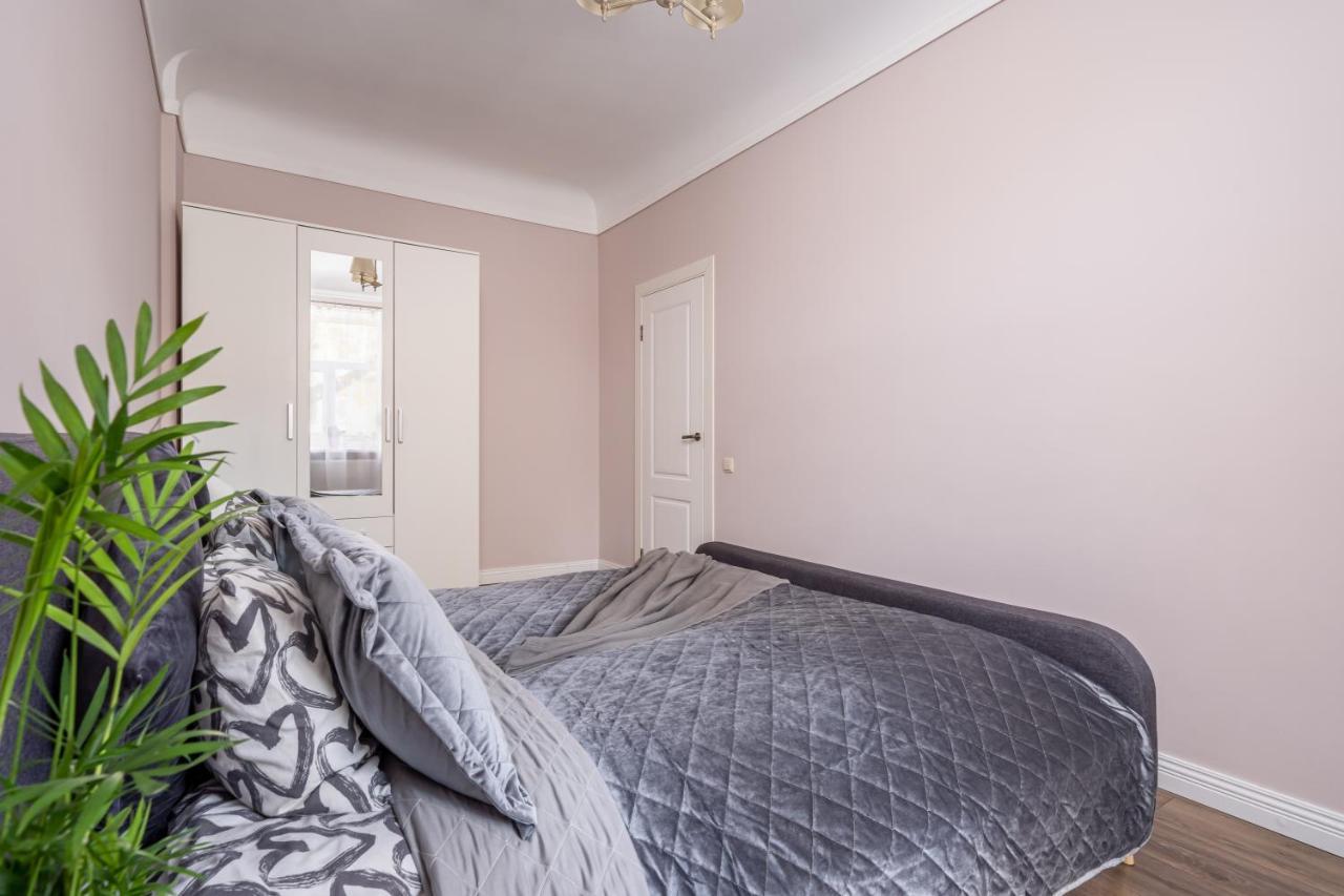 ריגה Stylish Latvian Classic 1-Bedroom Apartment Near City Center, Parks & Public Transport Links מראה חיצוני תמונה
